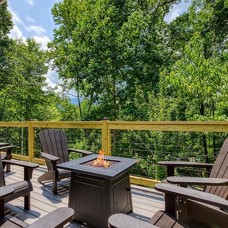 Whispering Winds, Hot Tub, Game Room, Wifi, 1089 Free Tickets Each Paid Day, Dollywood And More Gatlinburg Ngoại thất bức ảnh