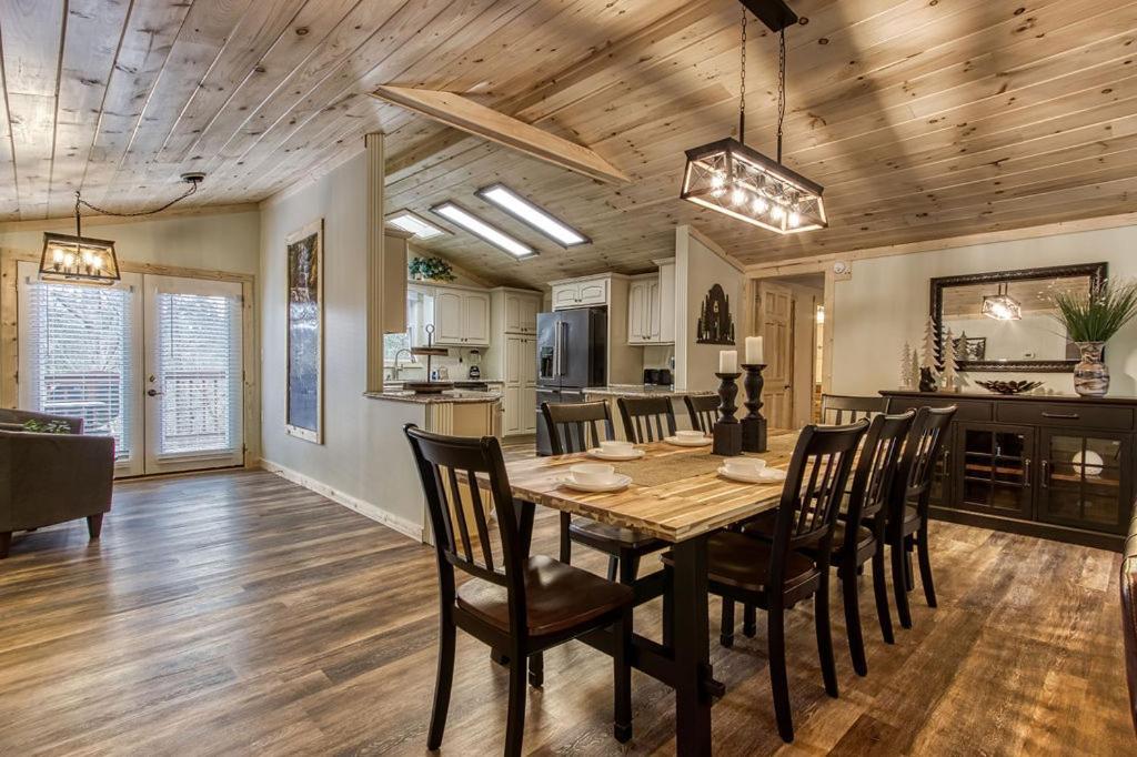 Whispering Winds, Hot Tub, Game Room, Wifi, 1089 Free Tickets Each Paid Day, Dollywood And More Gatlinburg Ngoại thất bức ảnh
