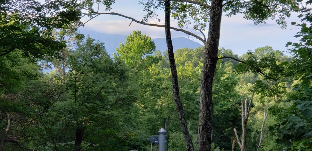 Whispering Winds, Hot Tub, Game Room, Wifi, 1089 Free Tickets Each Paid Day, Dollywood And More Gatlinburg Ngoại thất bức ảnh