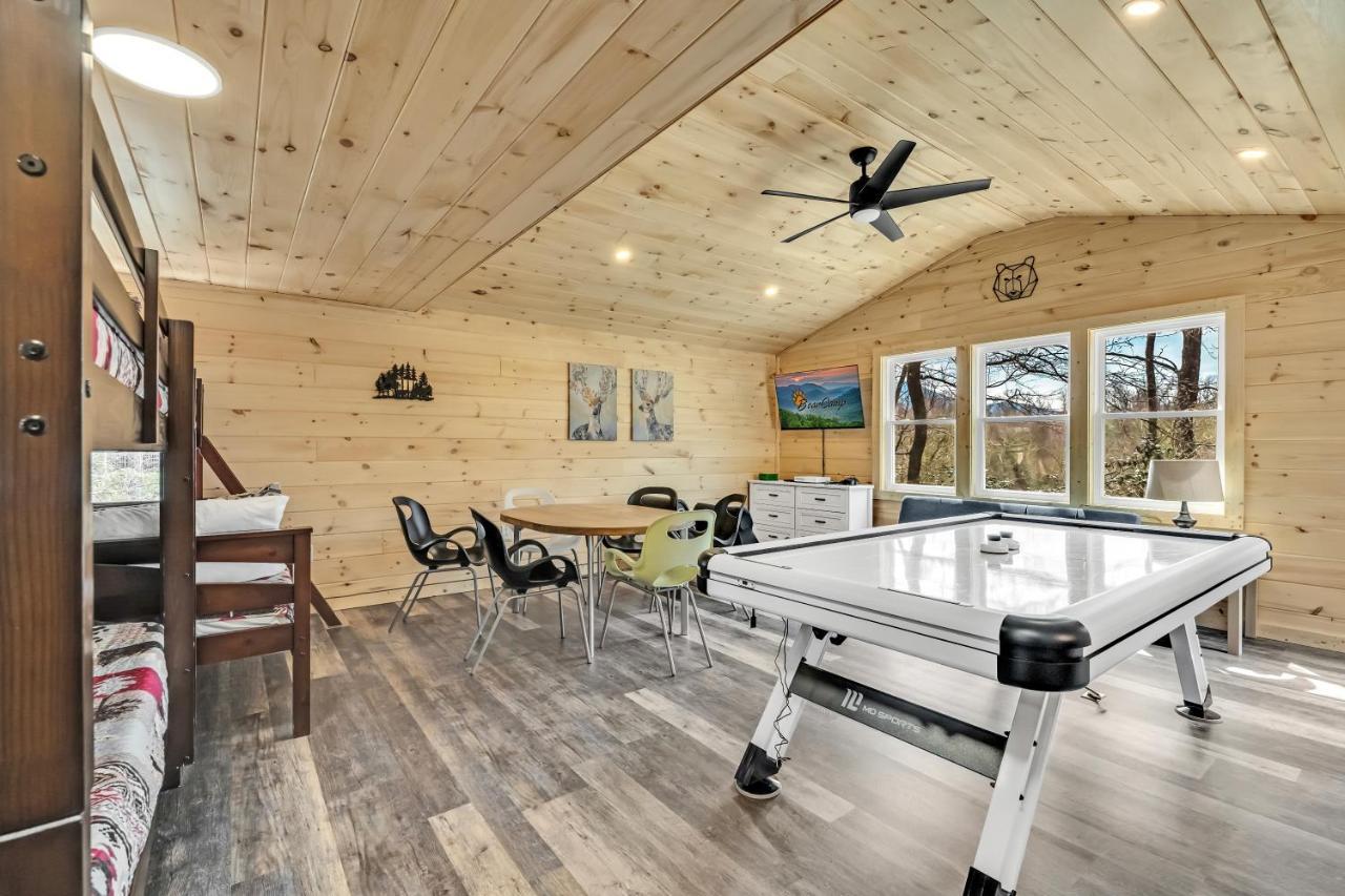 Whispering Winds, Hot Tub, Game Room, Wifi, 1089 Free Tickets Each Paid Day, Dollywood And More Gatlinburg Ngoại thất bức ảnh