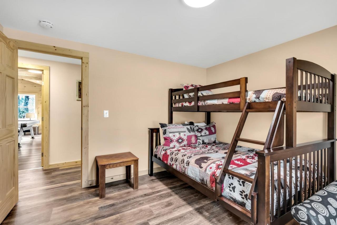 Whispering Winds, Hot Tub, Game Room, Wifi, 1089 Free Tickets Each Paid Day, Dollywood And More Gatlinburg Ngoại thất bức ảnh