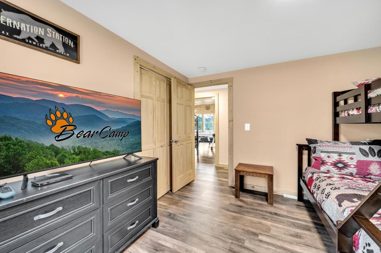 Whispering Winds, Hot Tub, Game Room, Wifi, 1089 Free Tickets Each Paid Day, Dollywood And More Gatlinburg Ngoại thất bức ảnh