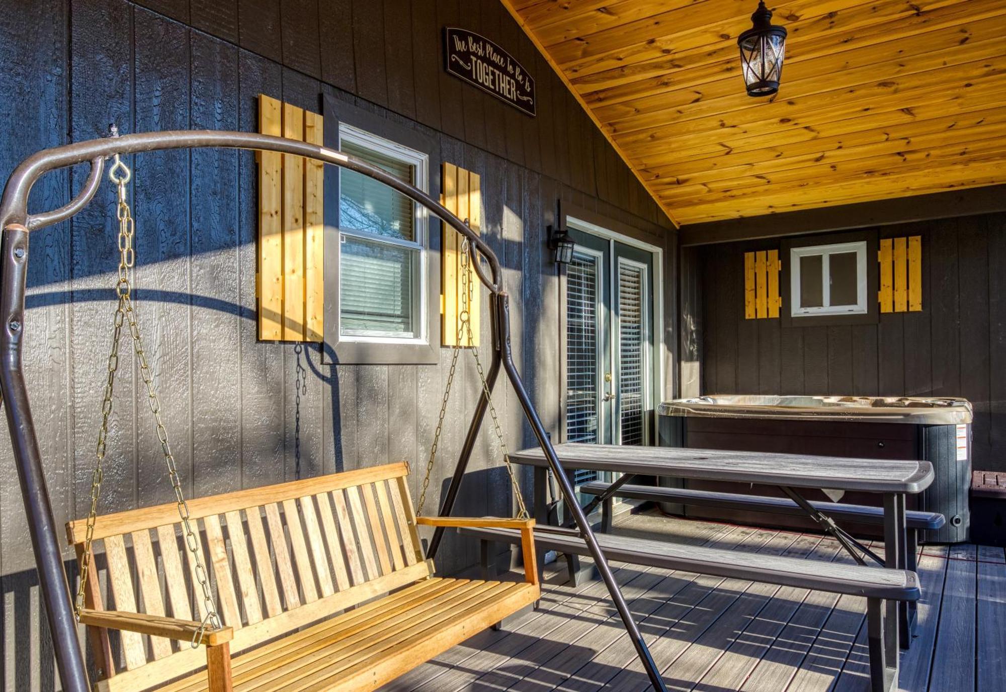 Whispering Winds, Hot Tub, Game Room, Wifi, 1089 Free Tickets Each Paid Day, Dollywood And More Gatlinburg Ngoại thất bức ảnh