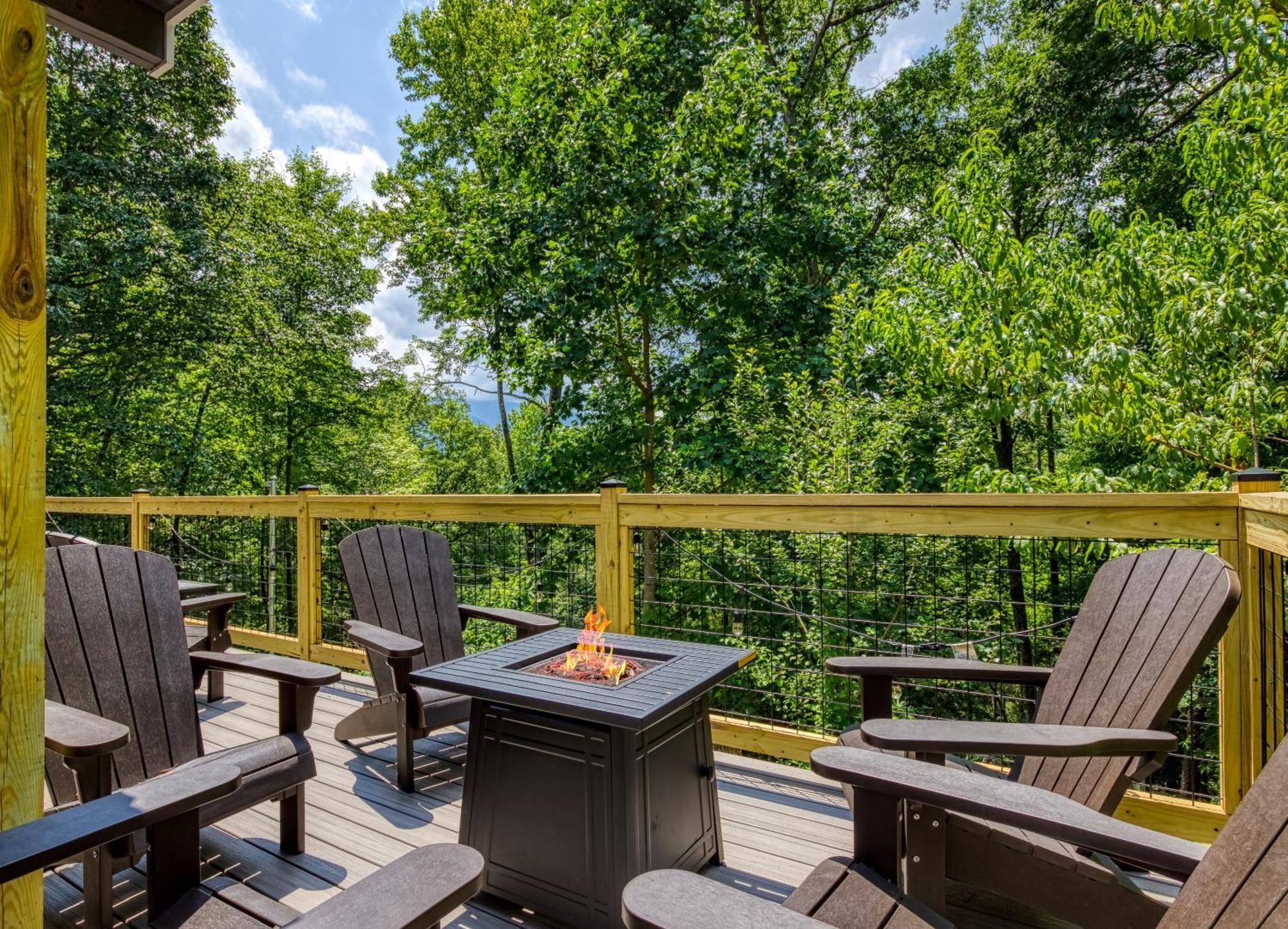 Whispering Winds, Hot Tub, Game Room, Wifi, 1089 Free Tickets Each Paid Day, Dollywood And More Gatlinburg Ngoại thất bức ảnh